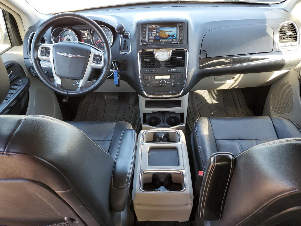 CHRYSLER TOWN & COUNTRY TOURING