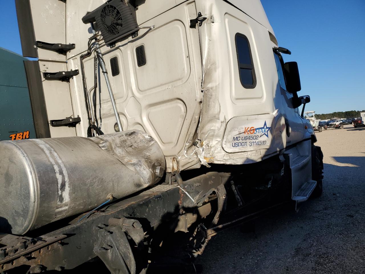 Lot #3284763533 2017 FREIGHTLINER CASCADIA 1