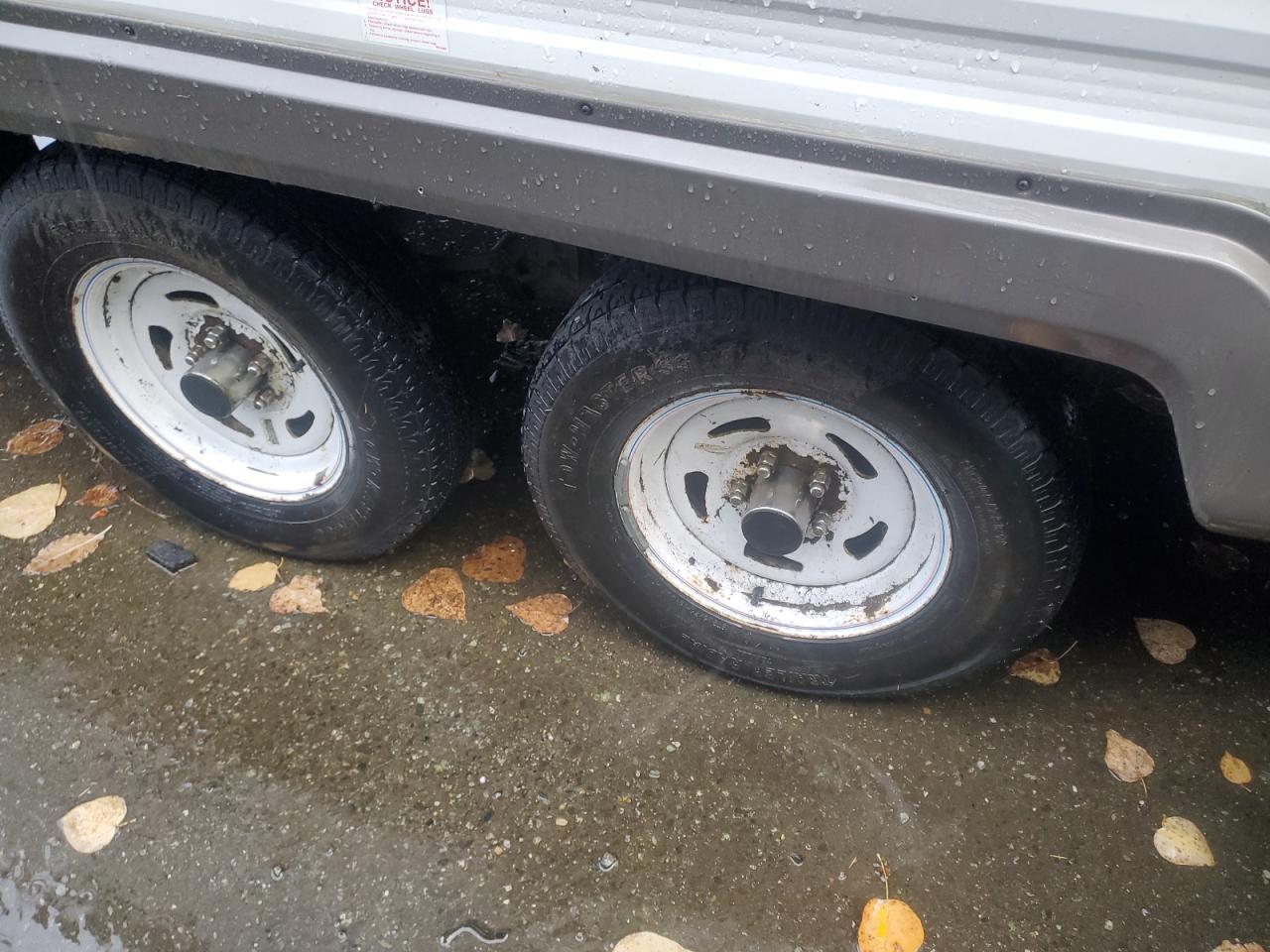 Lot #3282678288 2005 KOMFORT FIFTH WHEE