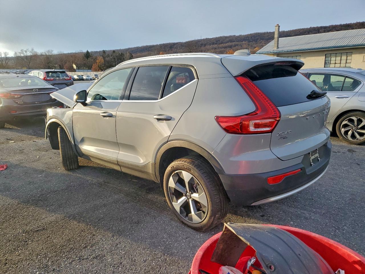 VOLVO XC40 PLUS