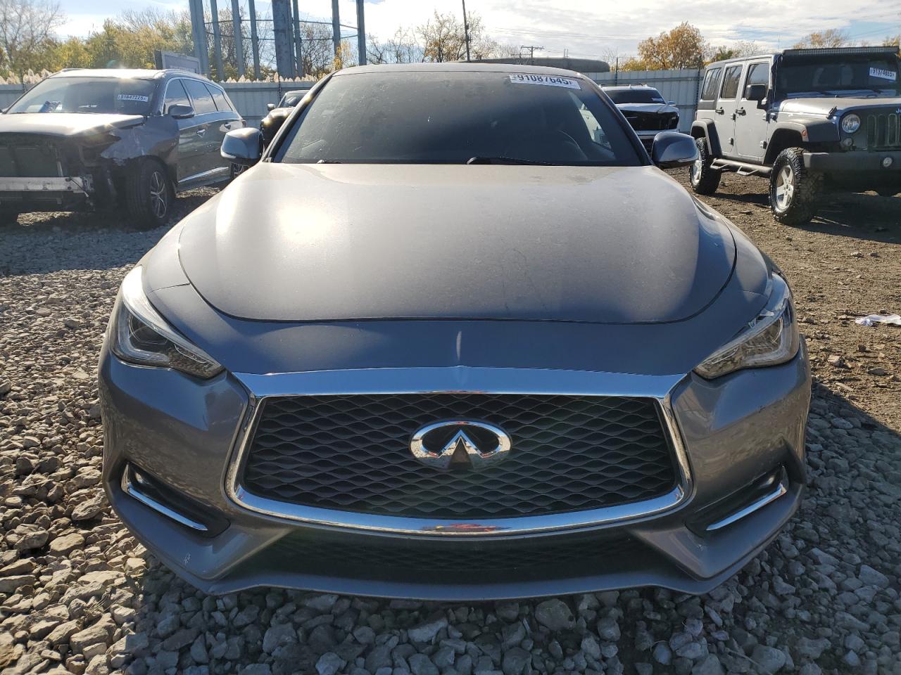 INFINITI Q60 LUXE 300
