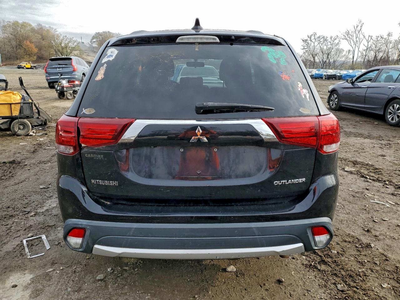Lot #3303689044 2017 MITSUBISHI OUTLANDER