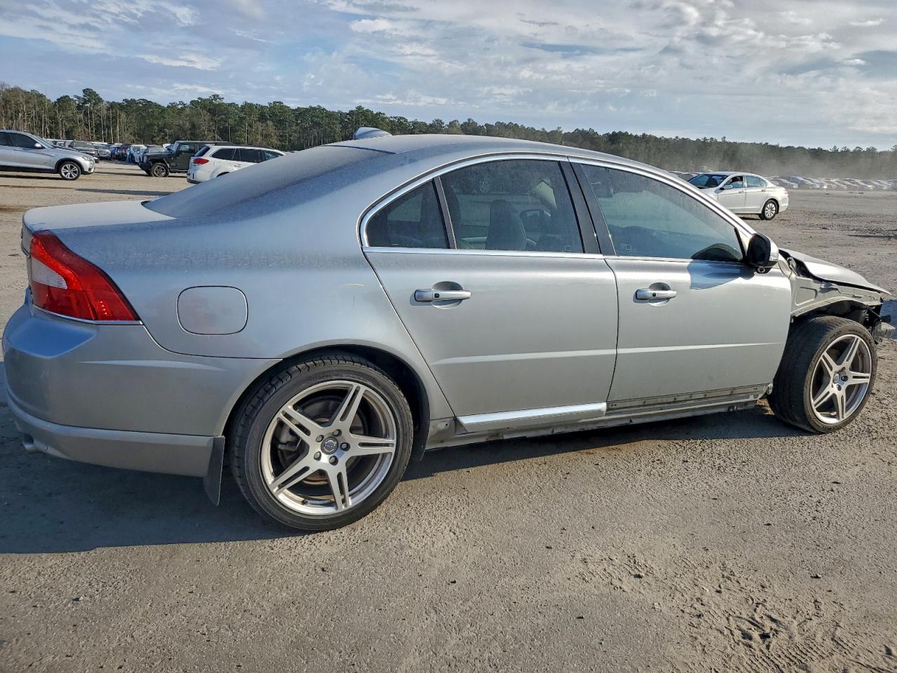 VOLVO S80 T6