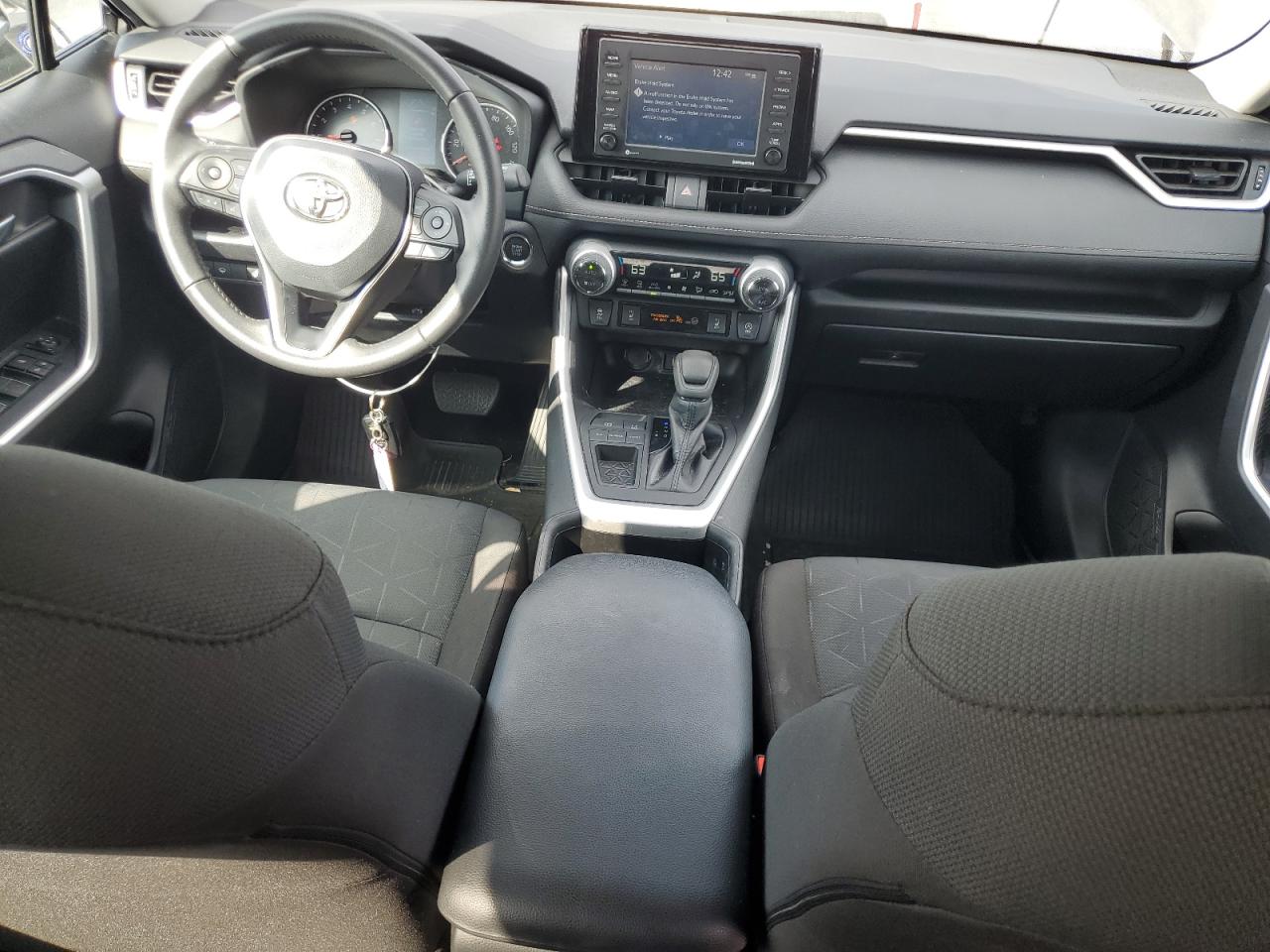 TOYOTA RAV4 XLE