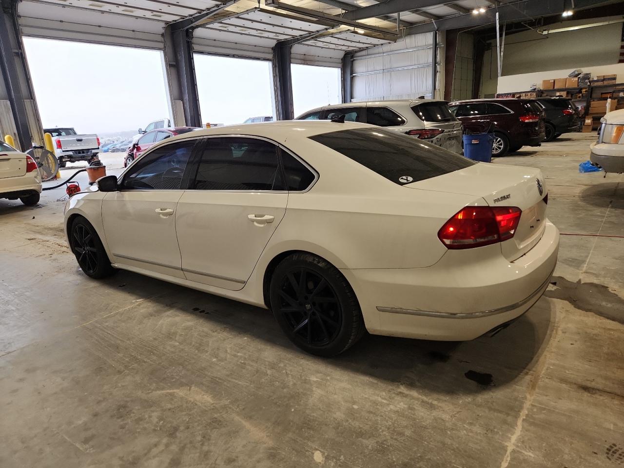 VOLKSWAGEN PASSAT SE