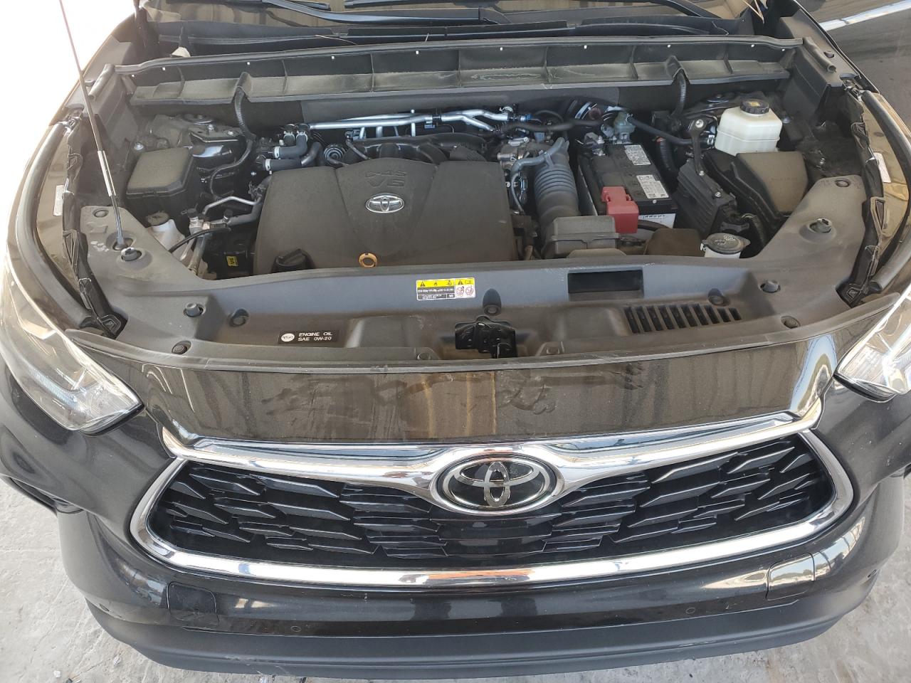 TOYOTA HIGHLANDER LIMITED