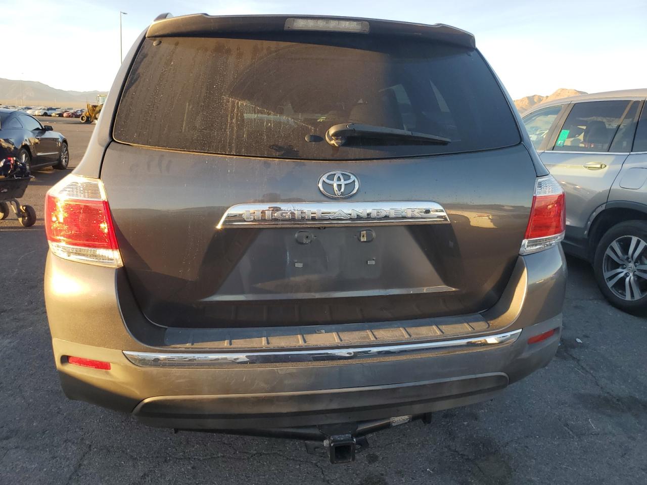 TOYOTA HIGHLANDER BASE