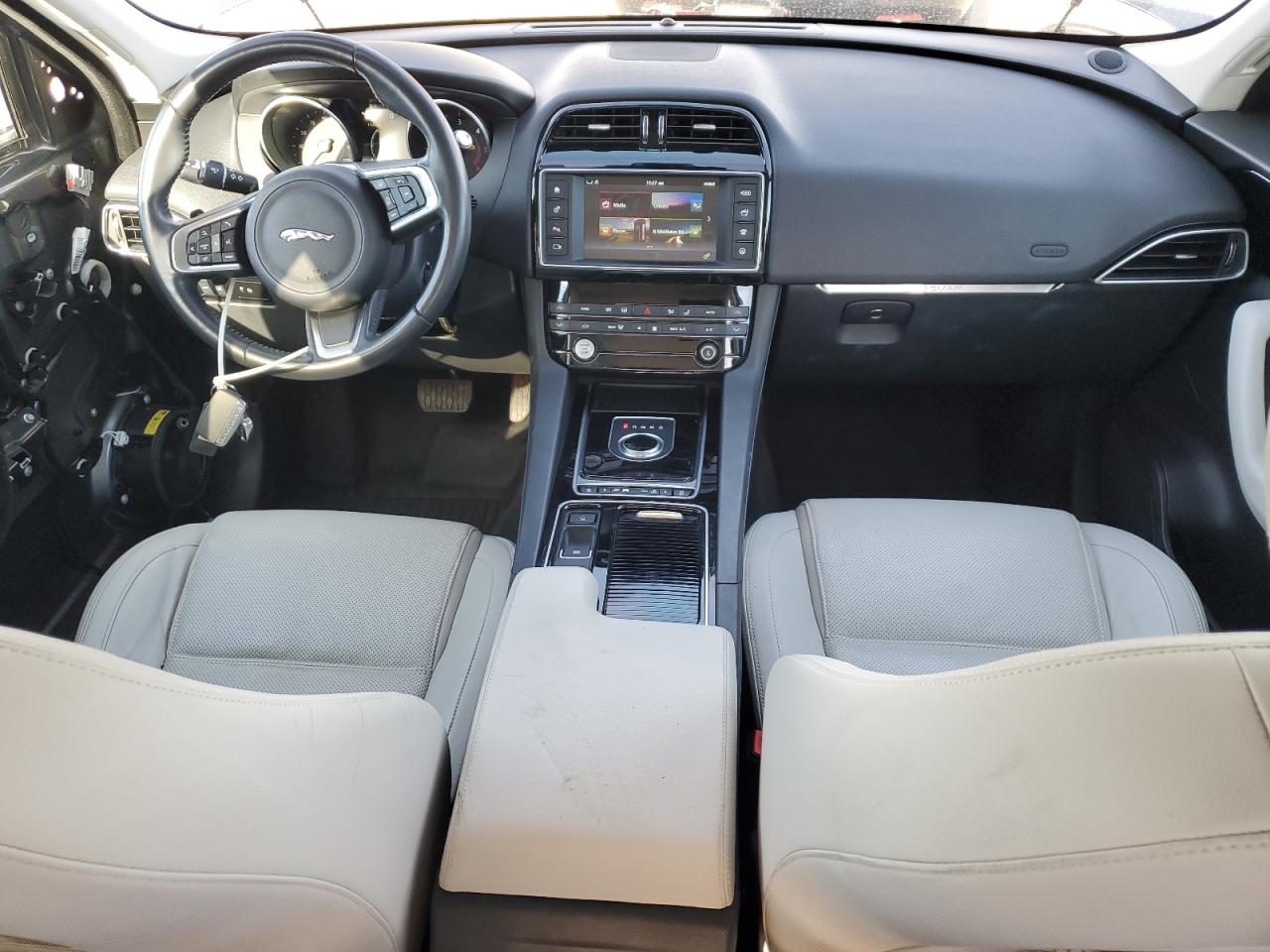 JAGUAR F-PACE PRESTIGE