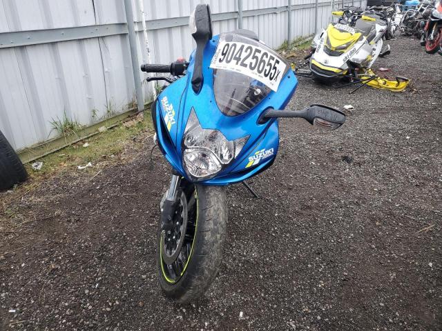 2022 SUZUKI GSX-R600 - JS1GN7FA4N7100801