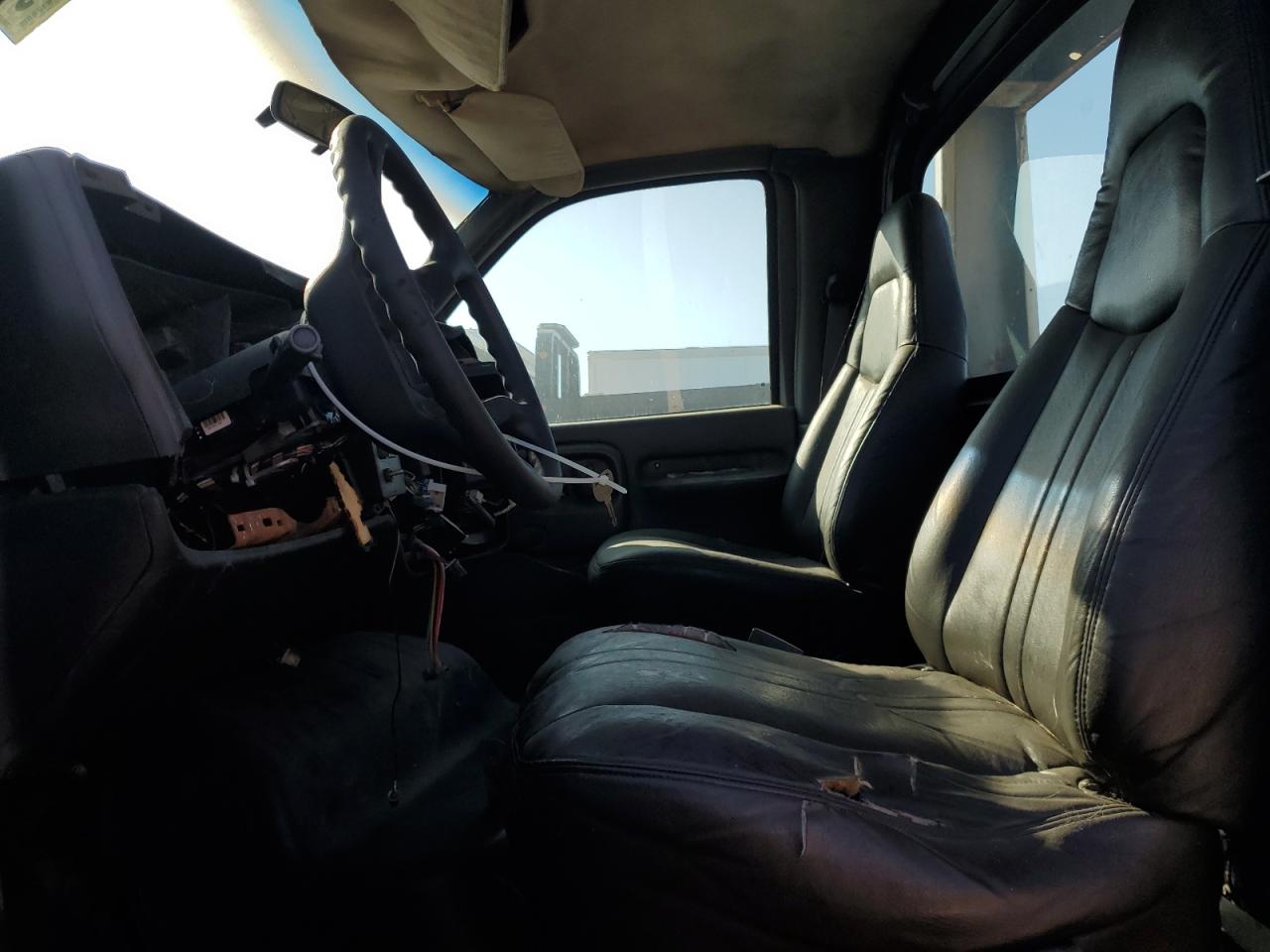 Lot #3281383059 2009 GMC C5500 C5C0