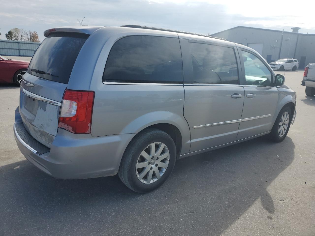 CHRYSLER TOWN & COUNTRY TOURING