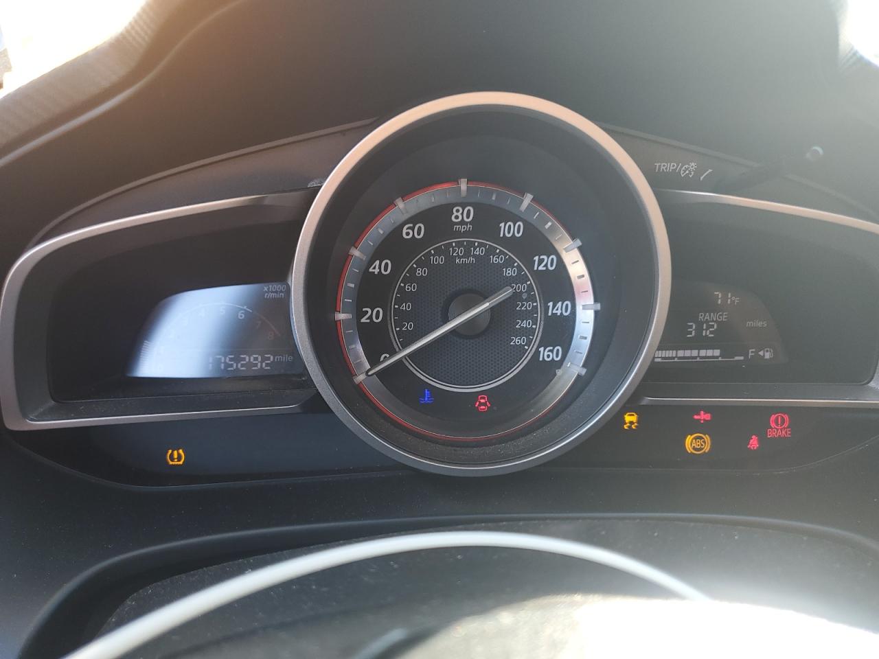 MAZDA 3 GRAND TOURING