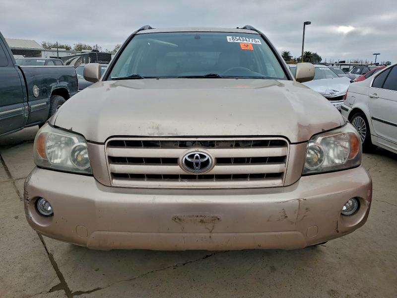 2005 TOYOTA HIGHLANDER #3296883875
