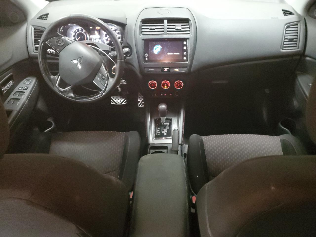 MITSUBISHI OUTLANDER ES