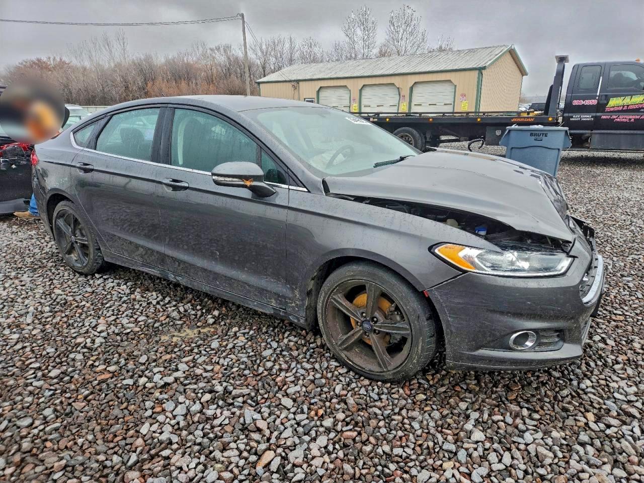 FORD FUSION SE