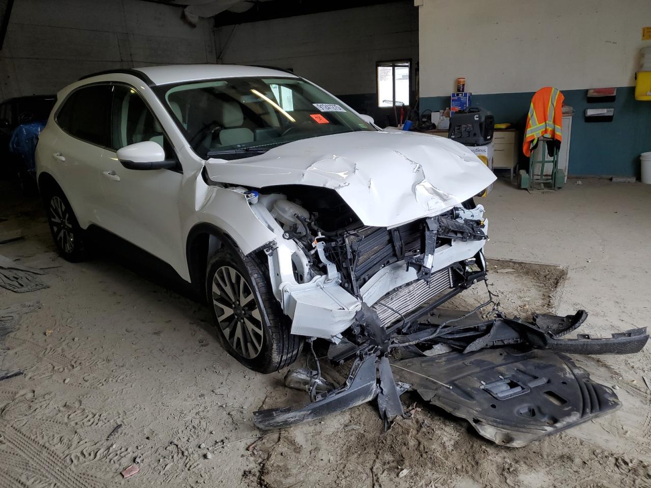 FORD ESCAPE TITANIUM