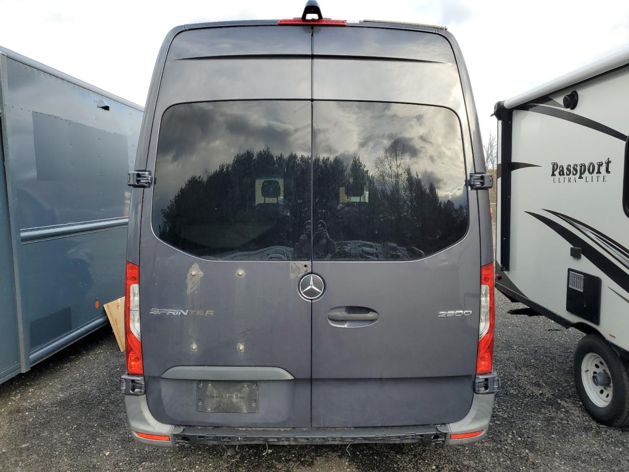 MERCEDES-BENZ SPRINTER 2500