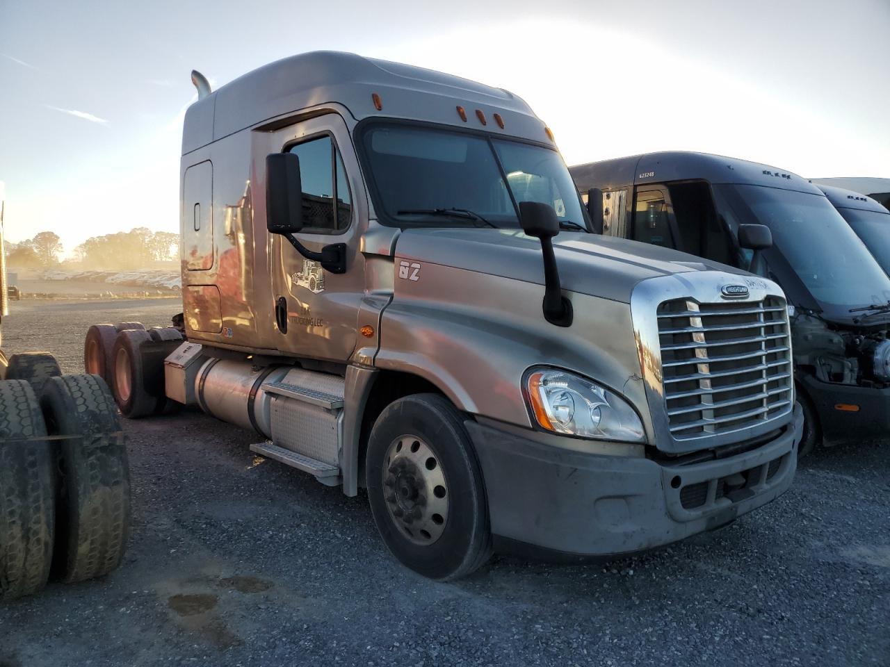 Lot #3291287446 2015 FREIGHTLINER CASCADIA 1