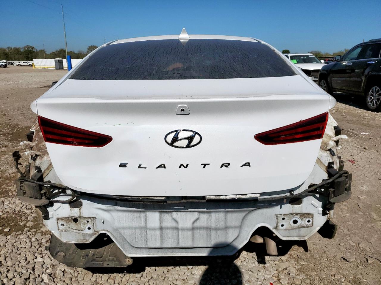 HYUNDAI ELANTRA SEL