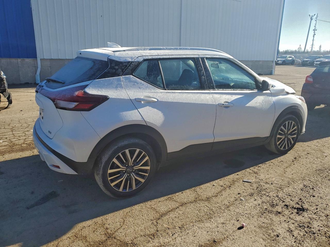 NISSAN KICKS SV