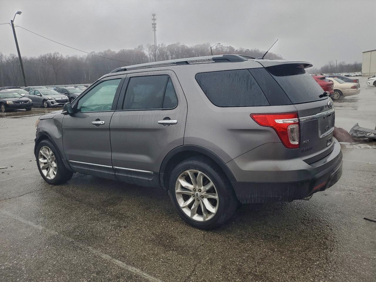 FORD EXPLORER XLT