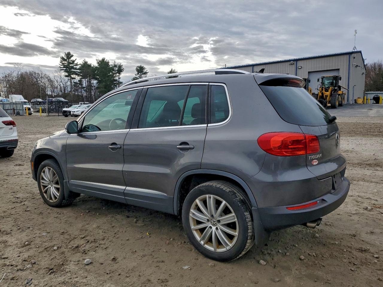 VOLKSWAGEN TIGUAN S