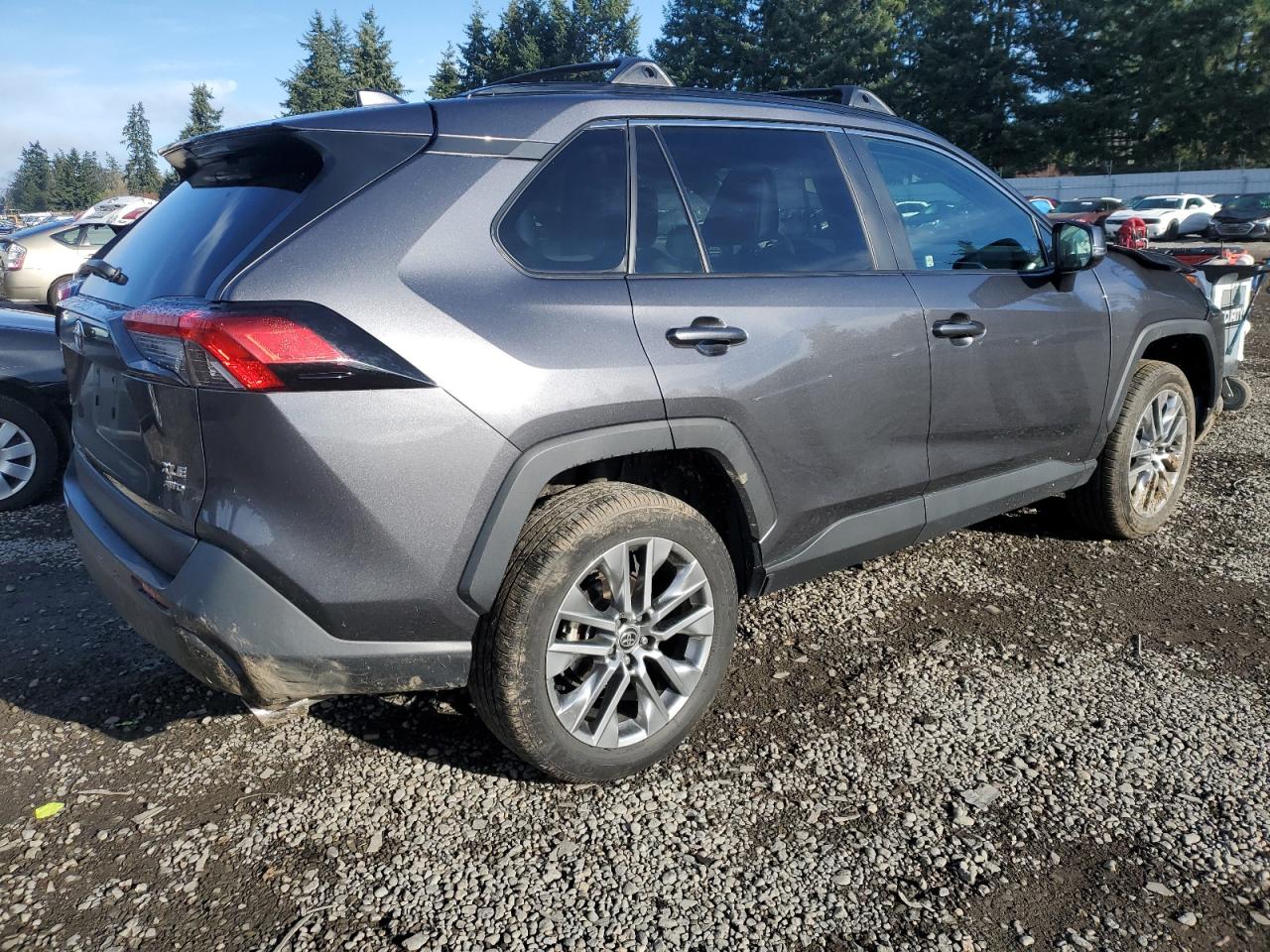 TOYOTA RAV4 XLE PREMIUM