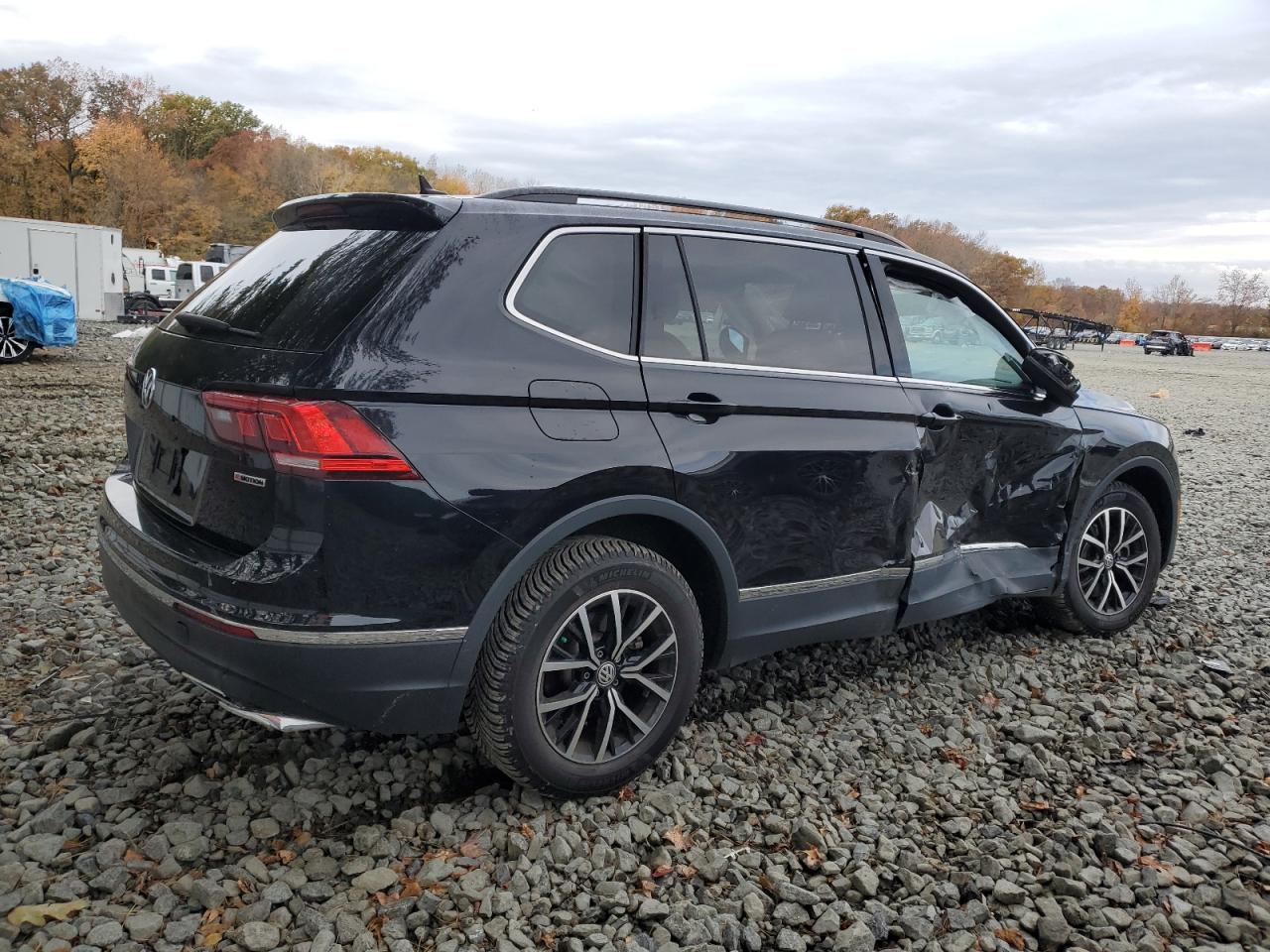 VOLKSWAGEN TIGUAN SE