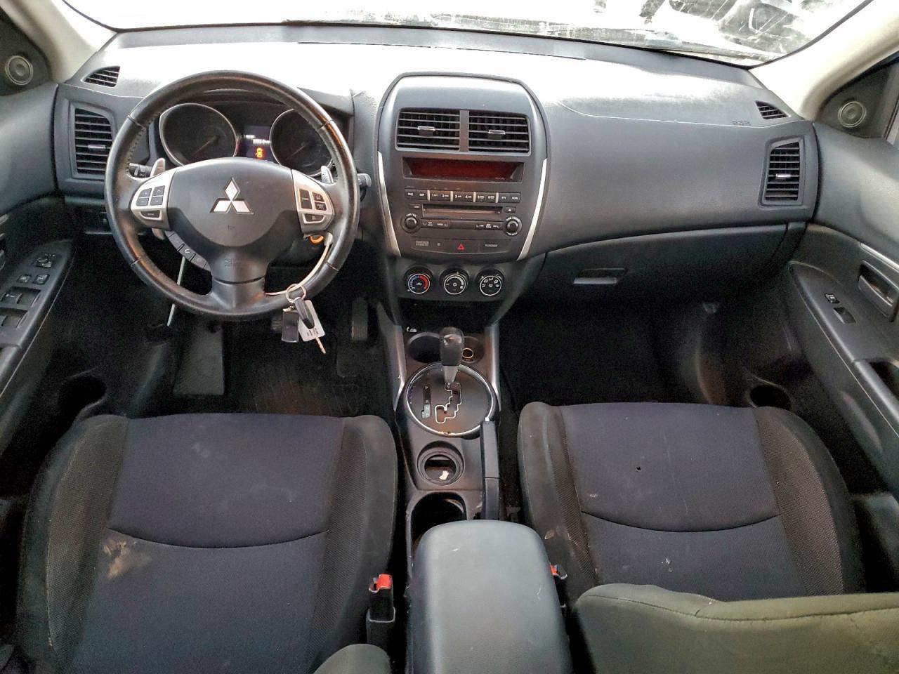 MITSUBISHI OUTLANDER ES