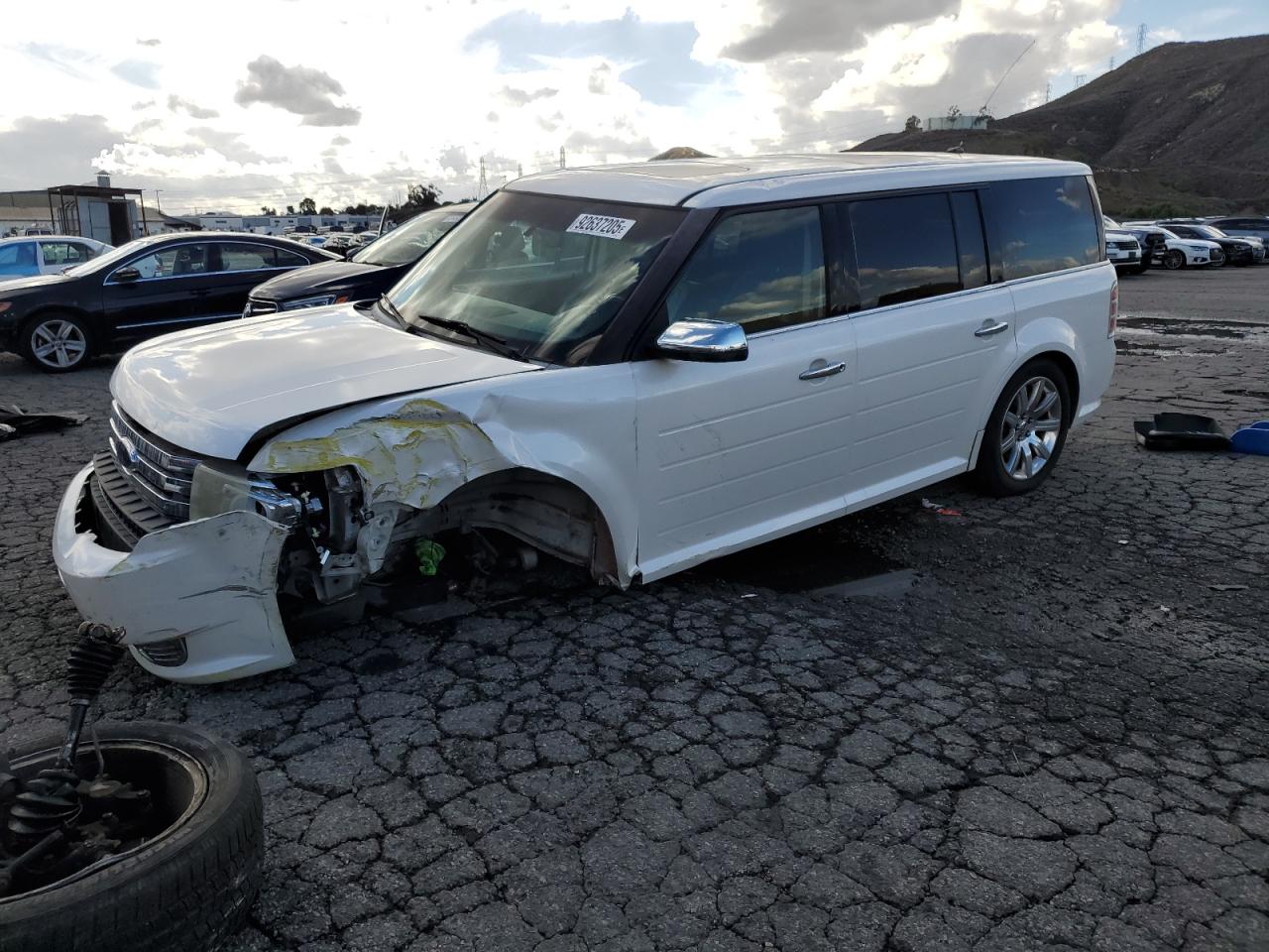 Lot #3302032128 2011 FORD FLEX LIMIT