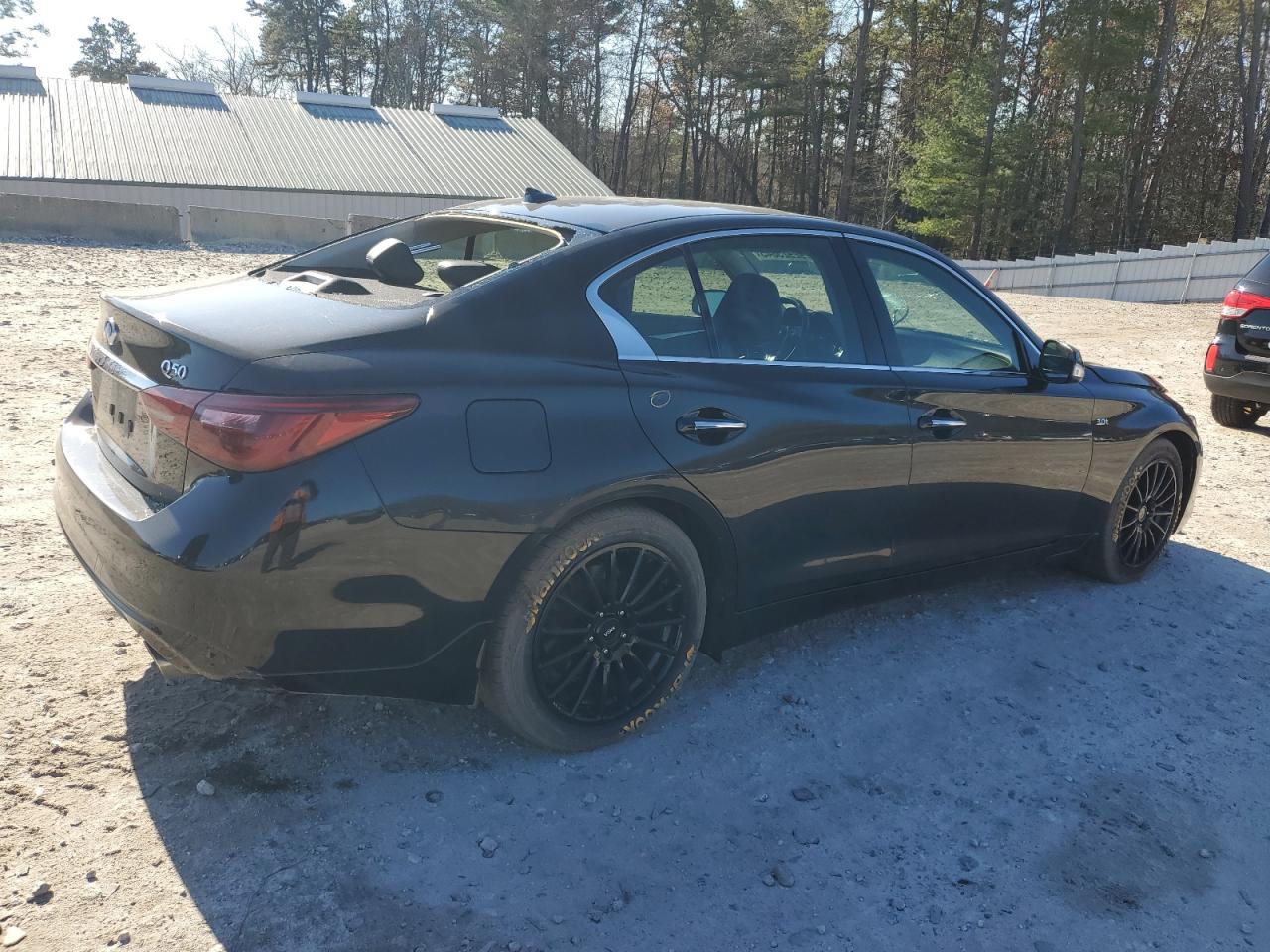 INFINITI Q50 LUXE