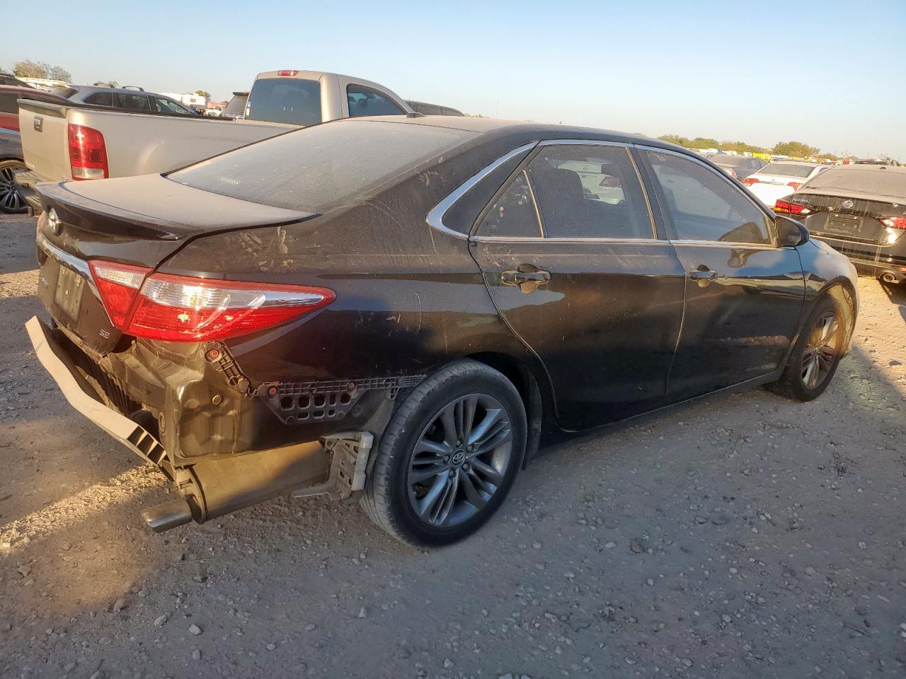 Lot #3318079377 2015 TOYOTA CAMRY LE