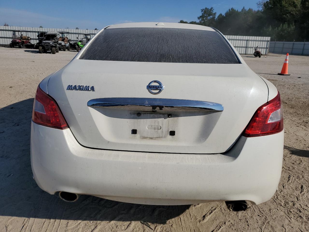 NISSAN MAXIMA S