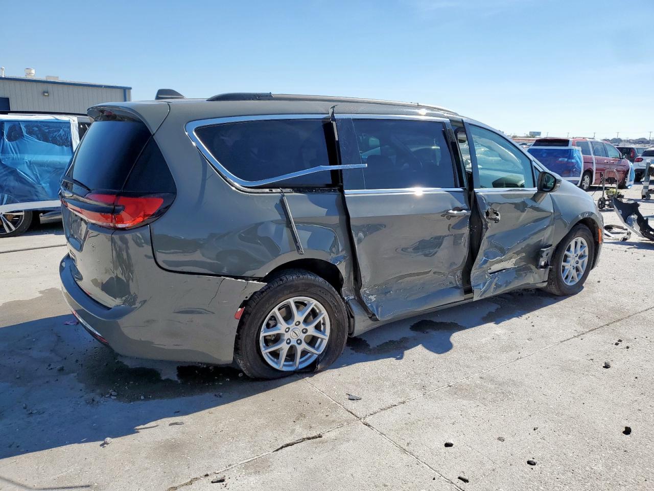 CHRYSLER PACIFICA TOURING L