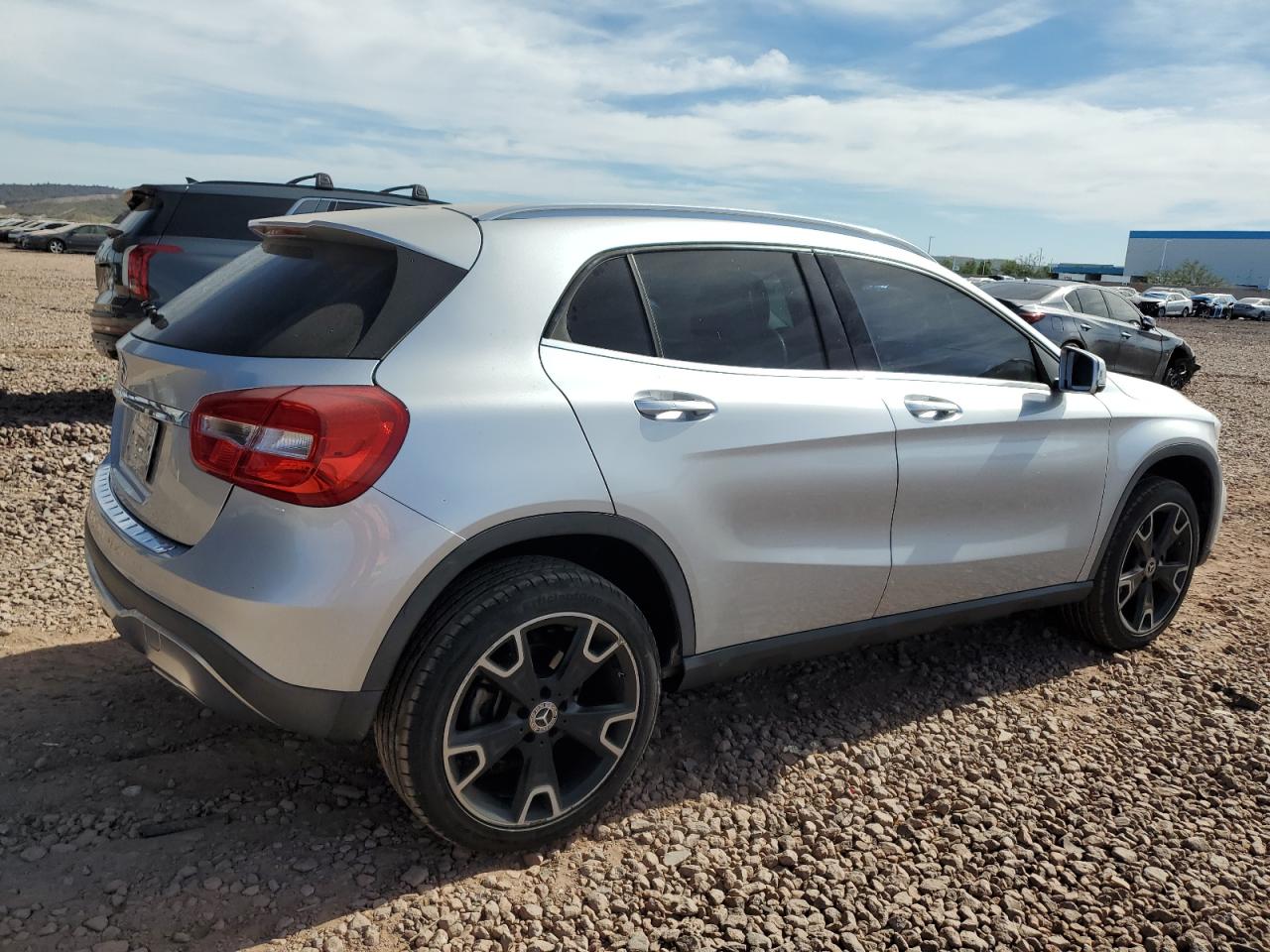 MERCEDES-BENZ GLA-CLASS 250