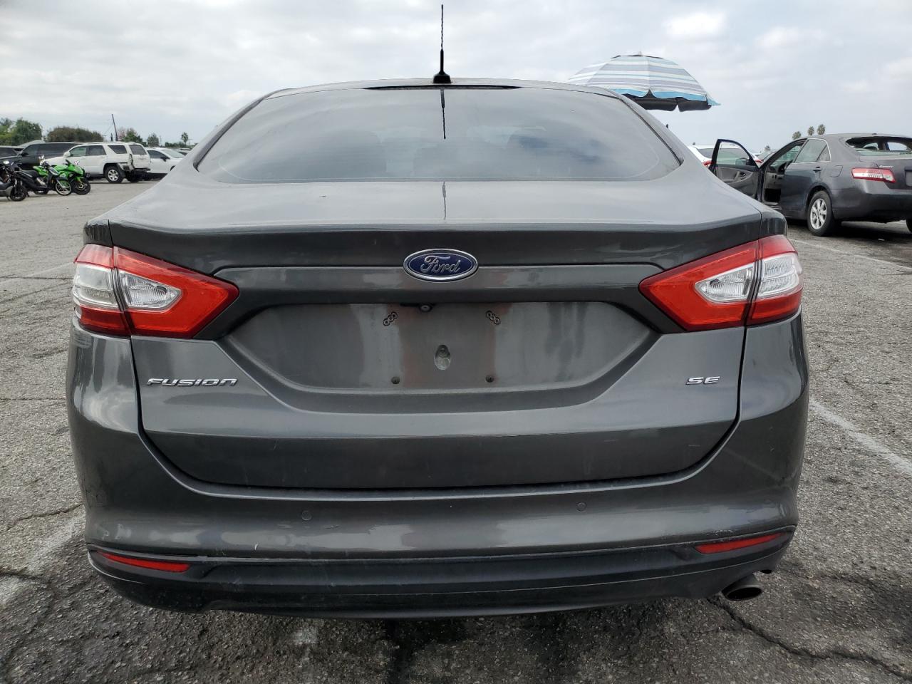 FORD FUSION SE