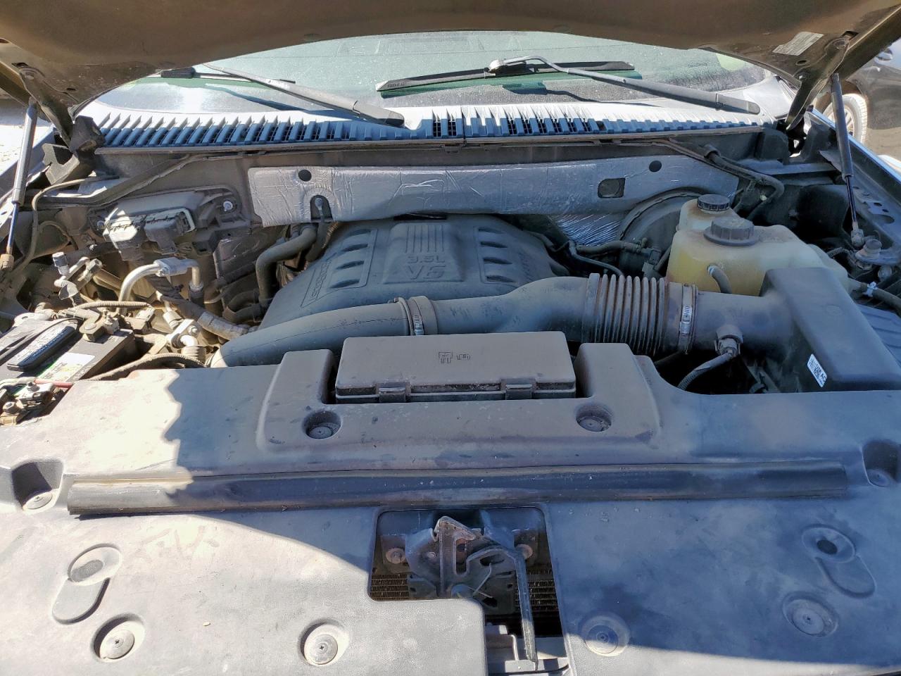 FORD EXPEDITION EL XLT