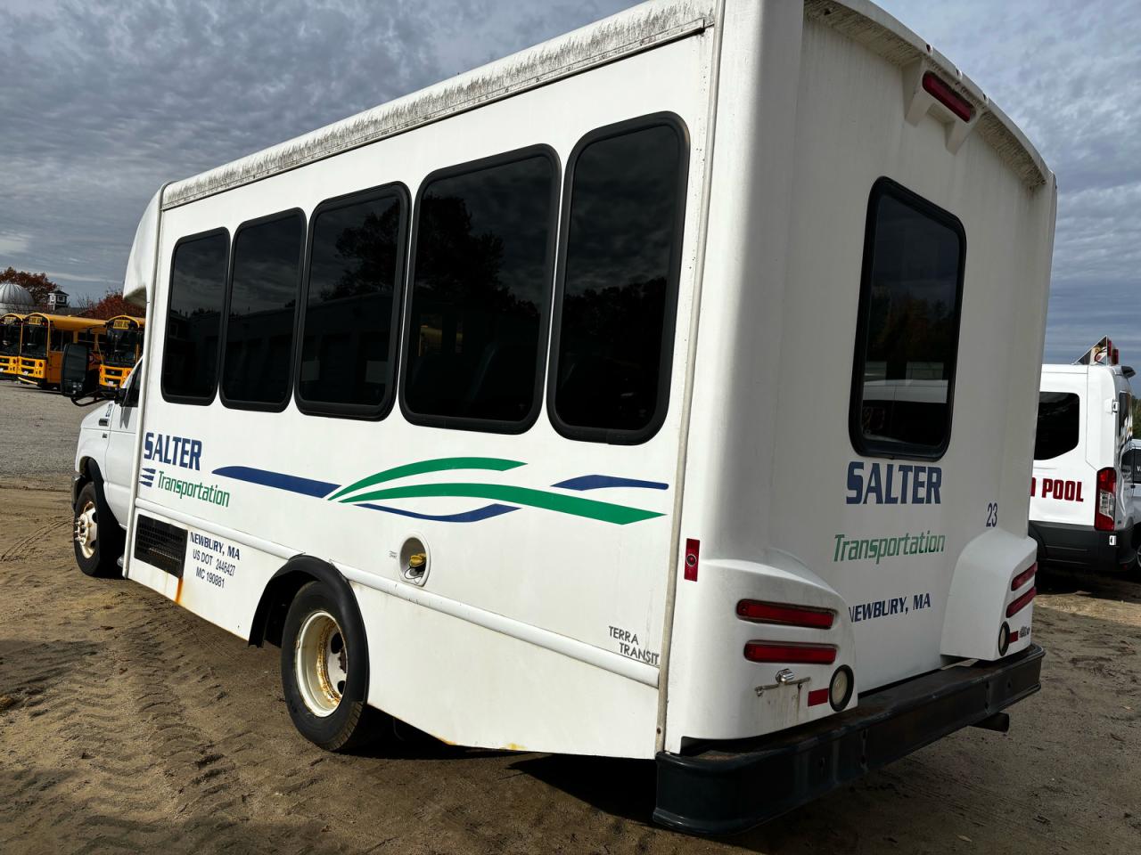 FORD ECONOLINE E350 SUPER DUTY CUTAWAY VAN