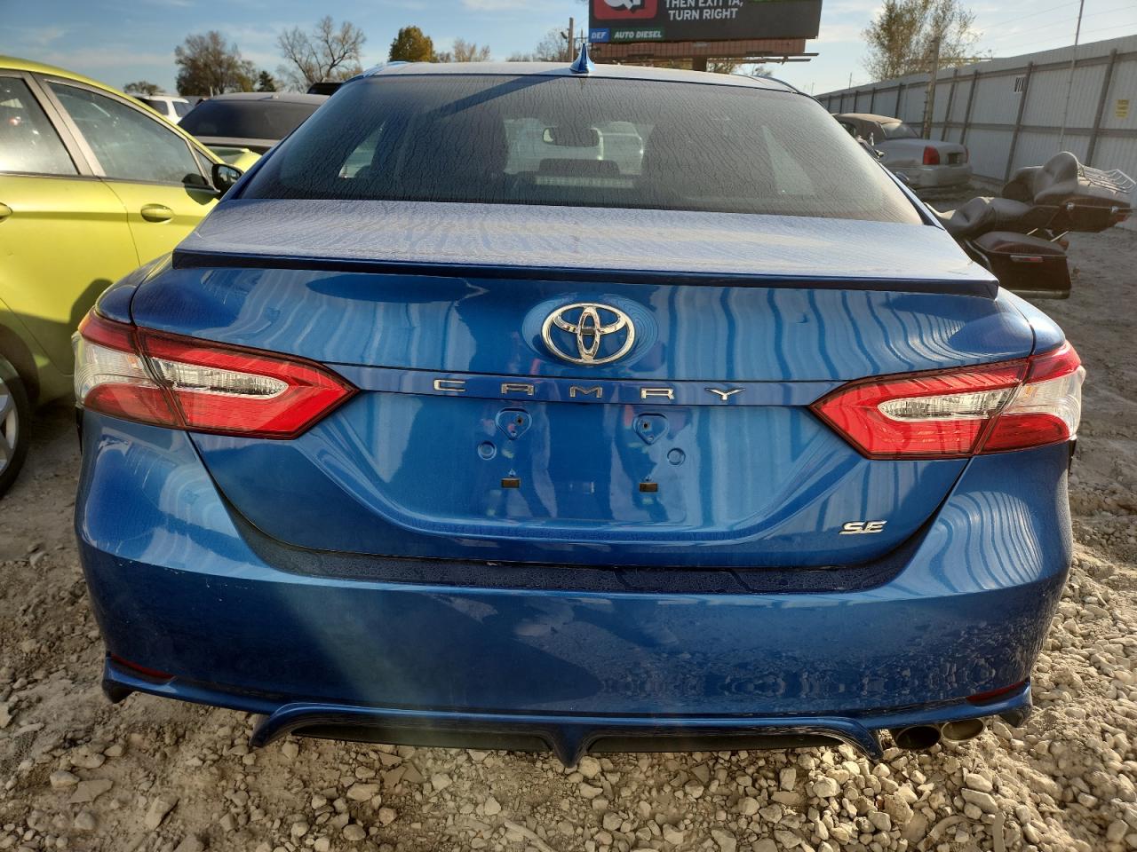 TOYOTA CAMRY SE
