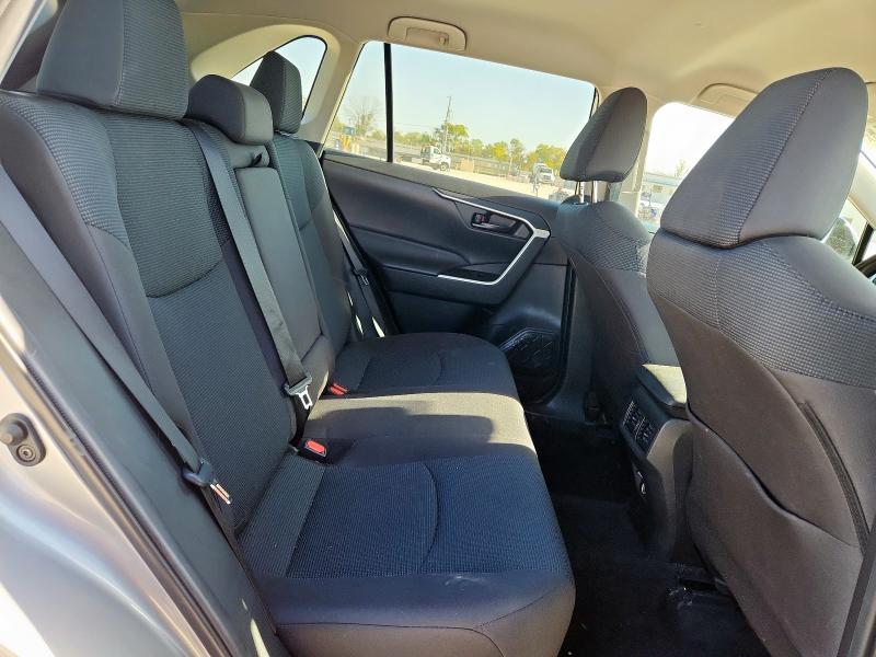 2022 TOYOTA RAV4 LE #3302976621