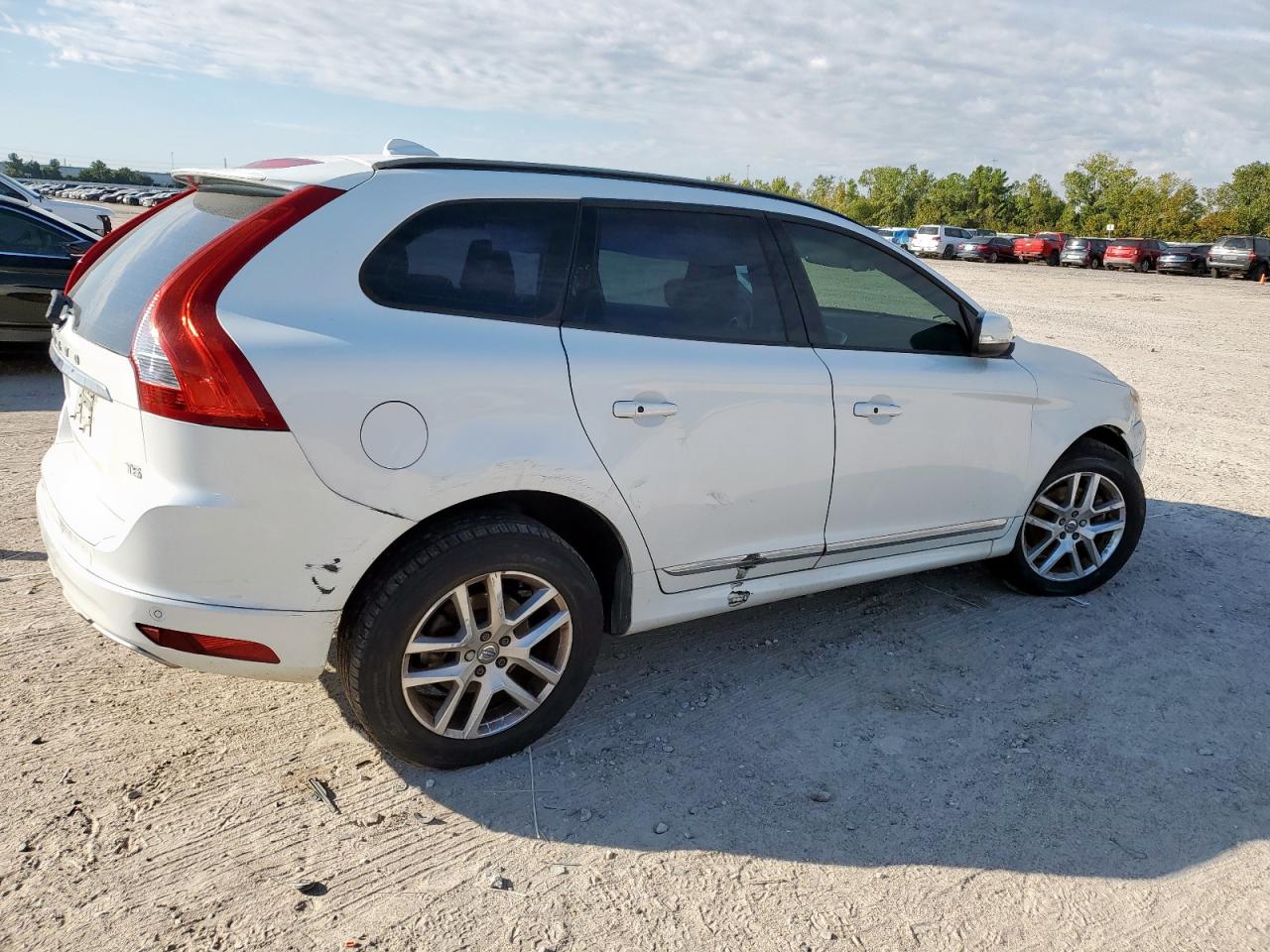 VOLVO XC60 T5