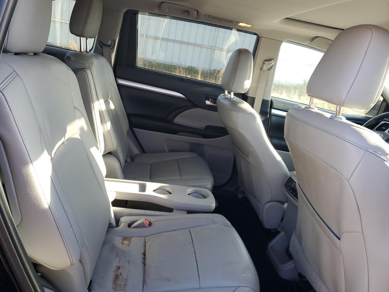 TOYOTA HIGHLANDER SE