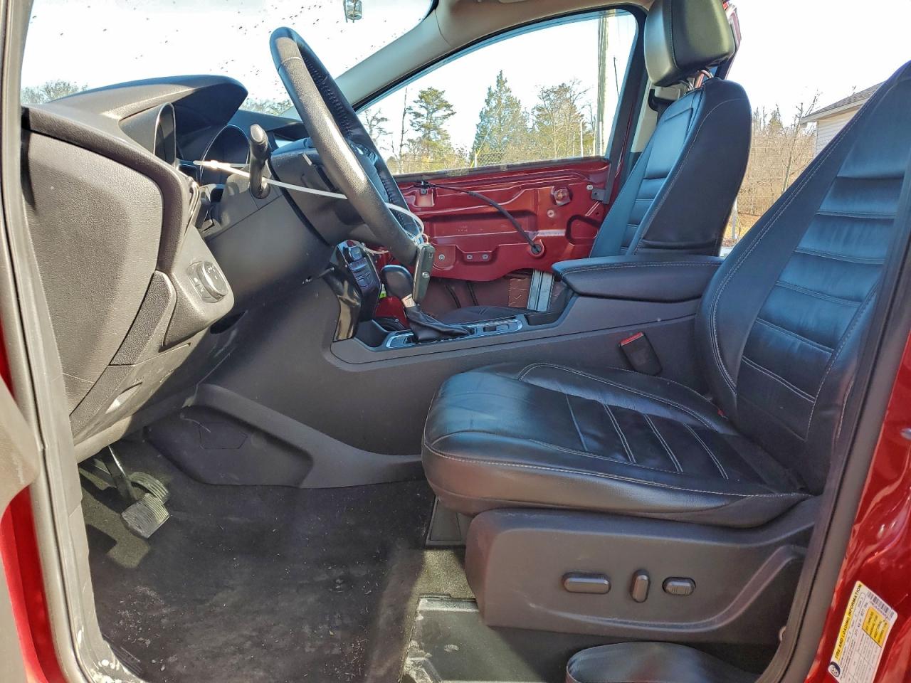 FORD ESCAPE TITANIUM