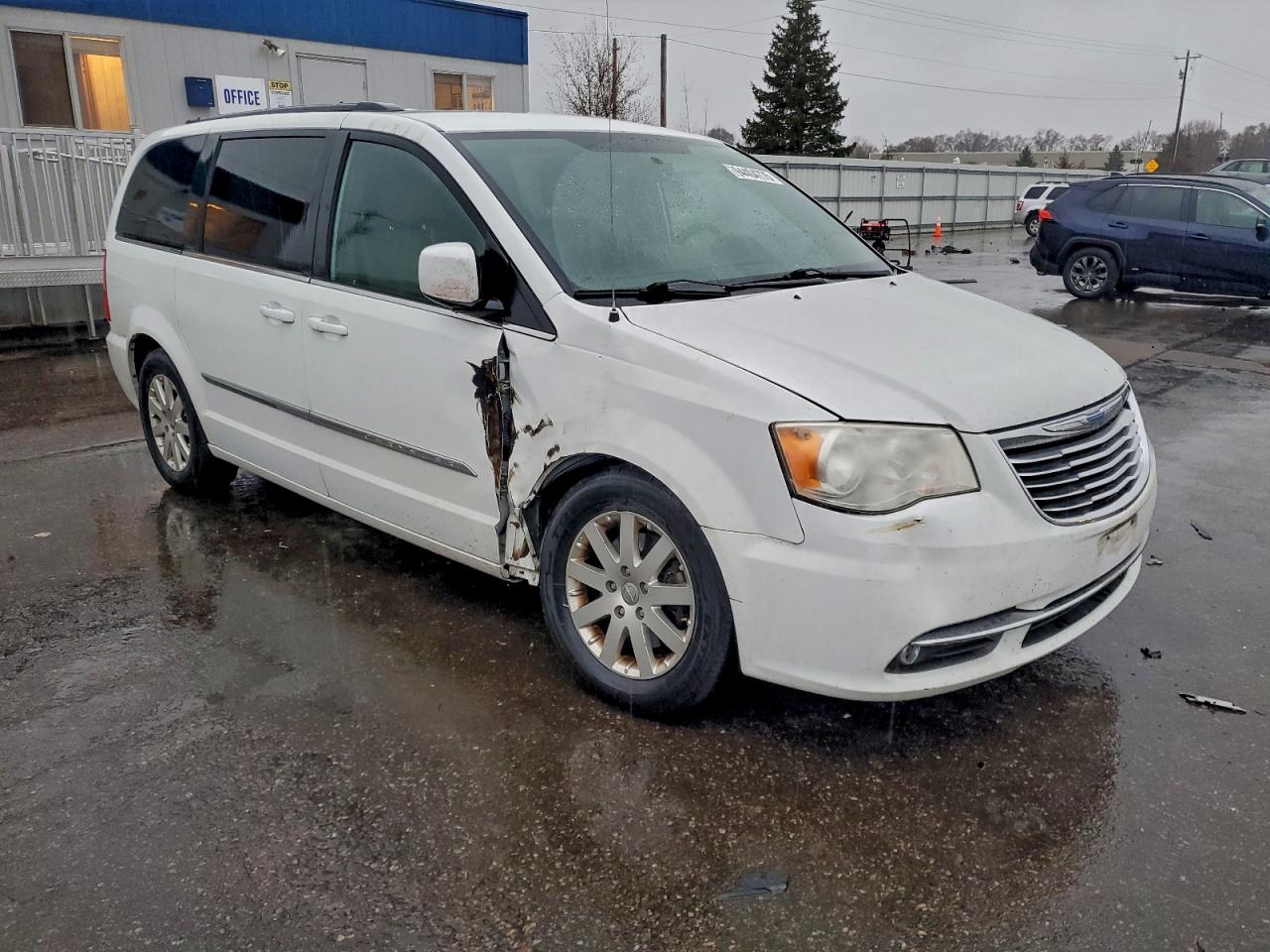CHRYSLER TOWN & COUNTRY TOURING