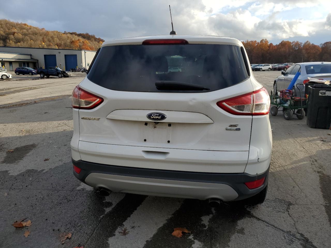 FORD ESCAPE SE