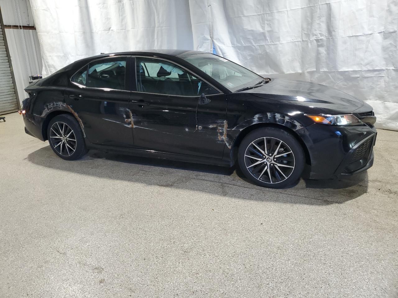 TOYOTA CAMRY SE NIGHT SHADE