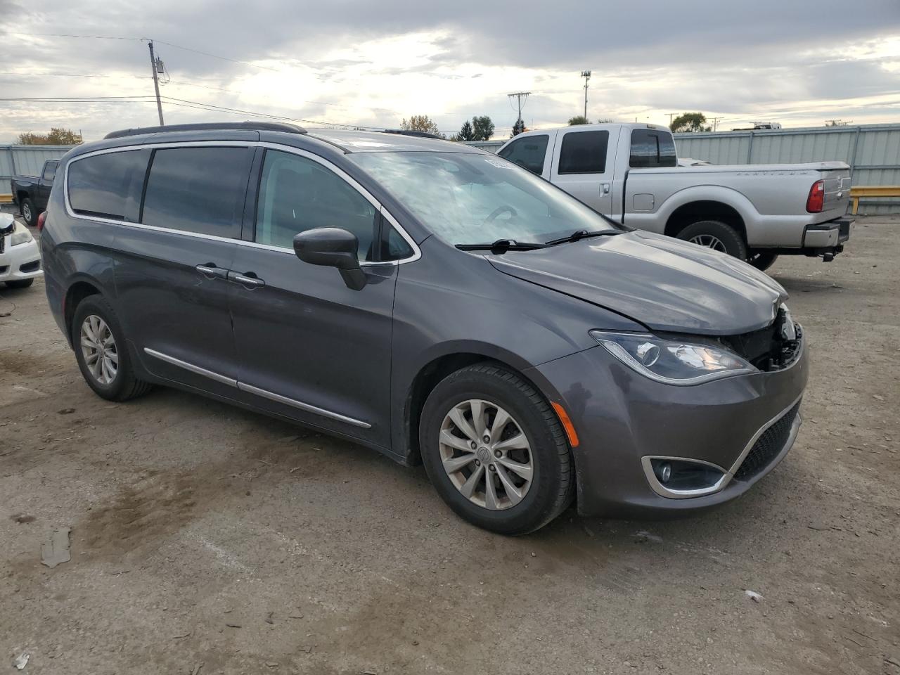 CHRYSLER PACIFICA TOURING L