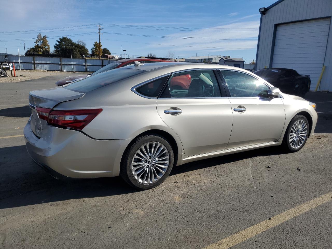 TOYOTA AVALON XLE