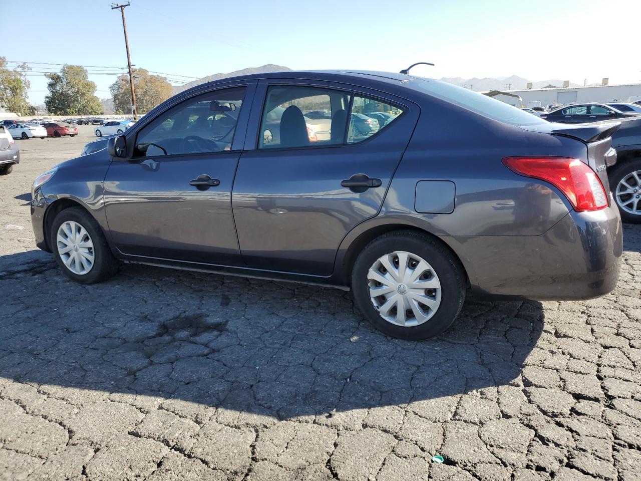 NISSAN VERSA S