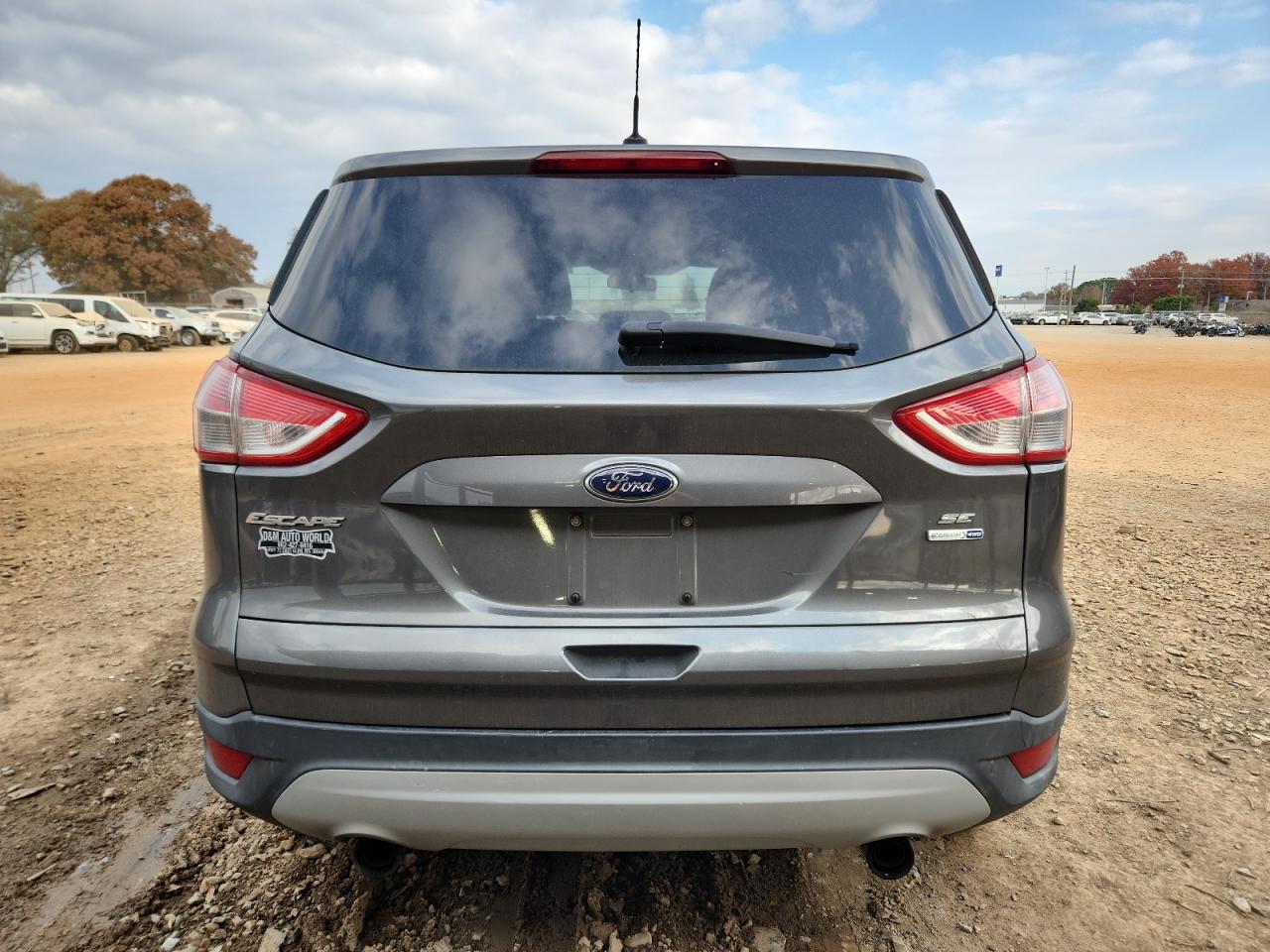 FORD ESCAPE SE
